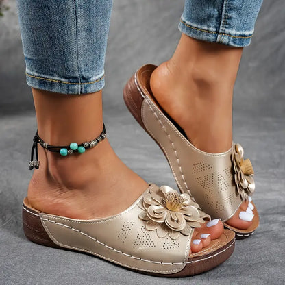 Women'S Floral Embellished Sandals - Comfortable Flat