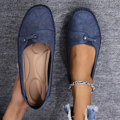 These women's slip-on shoes are lightweight, comfortable, and soft.