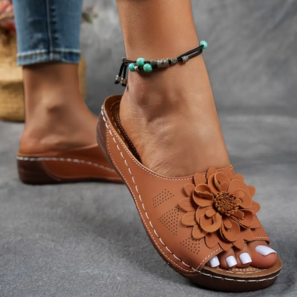 Women'S Floral Embellished Sandals - Comfortable Flat