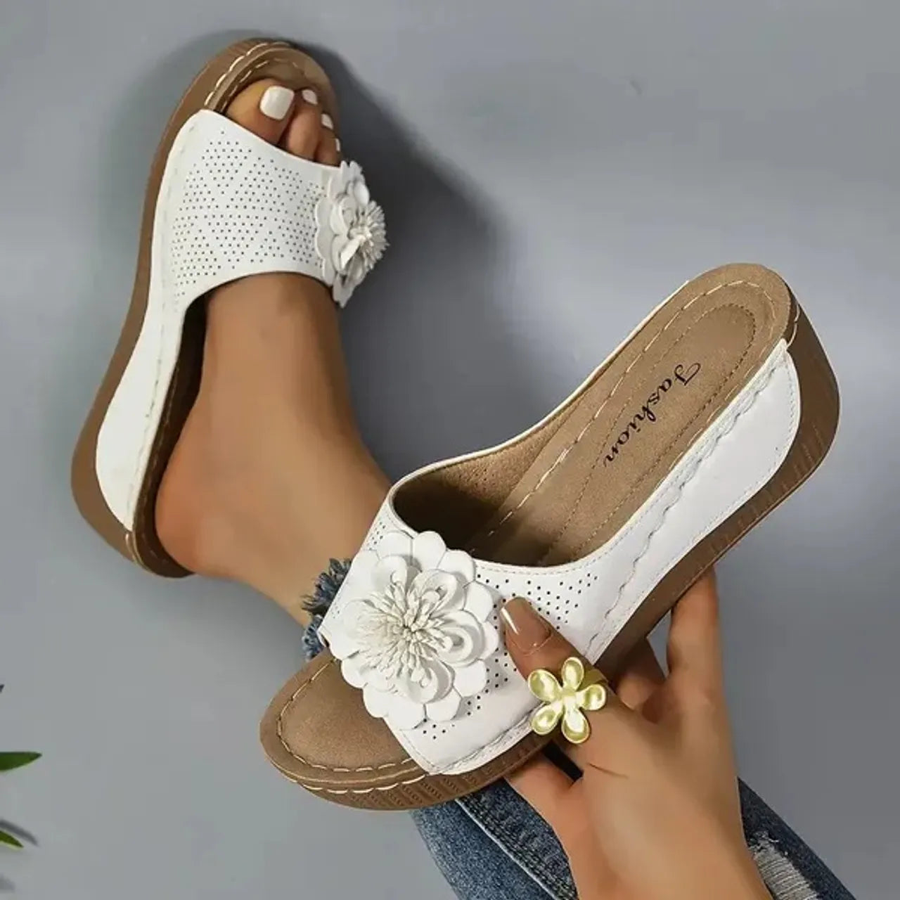 Comfortable non-slip solid color open-toe wedge sandals for women